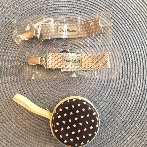 🛍 SALE! Dodo Babies pacifier clips & case set - Picture 3 of 5